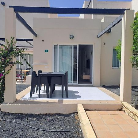 Homeforguest Apartamento Con Terraza Y Piscina En Corralejo Esterno foto