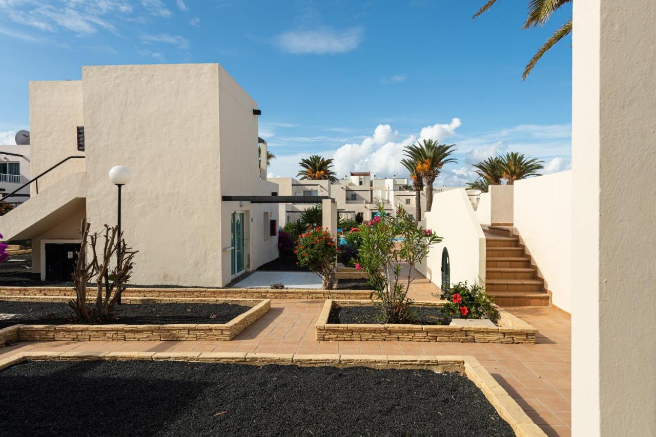 Homeforguest Apartamento Con Terraza Y Piscina En Corralejo Esterno foto