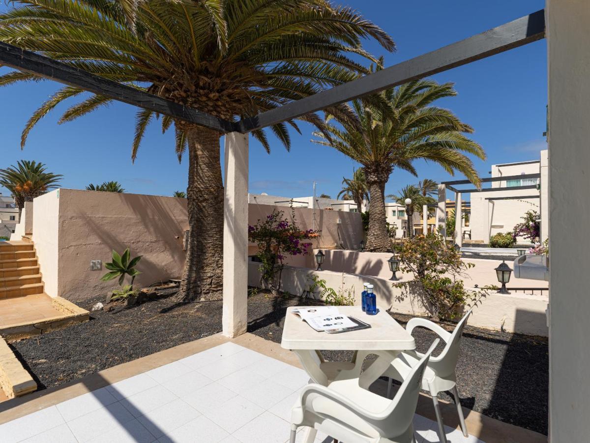Homeforguest Apartamento Con Terraza Y Piscina En Corralejo Esterno foto