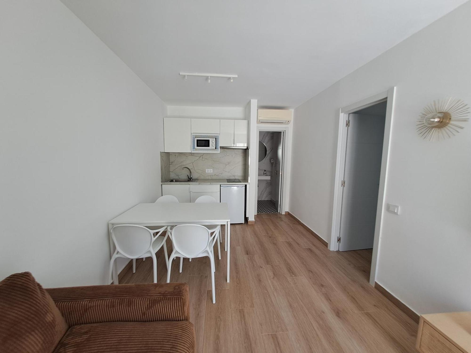 Homeforguest Apartamento Con Terraza Y Piscina En Corralejo Esterno foto
